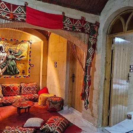Queen House Assouan Extérieur photo