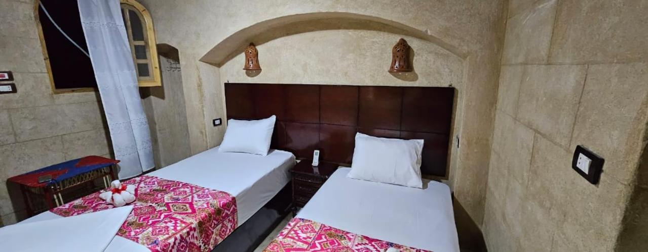 Queen House Assouan Extérieur photo