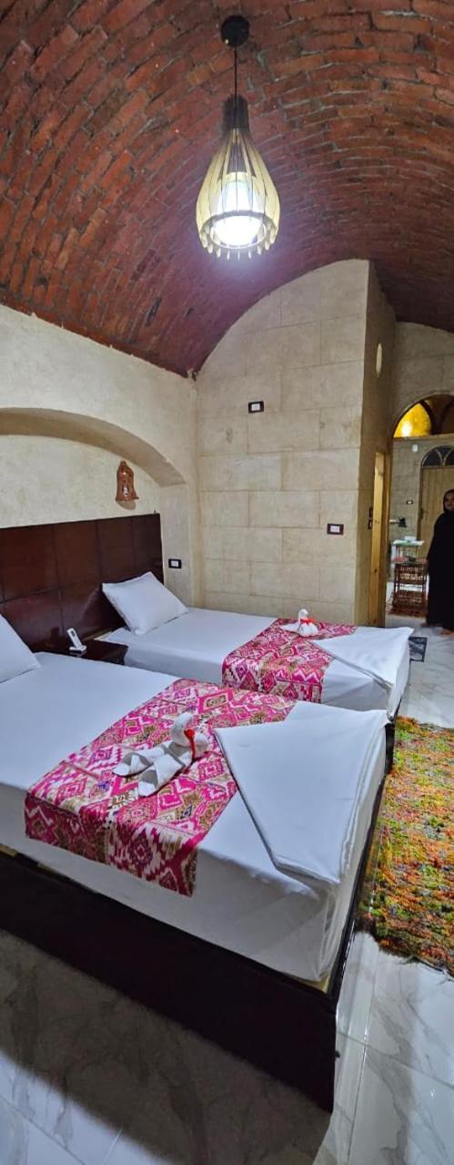 Queen House Assouan Extérieur photo