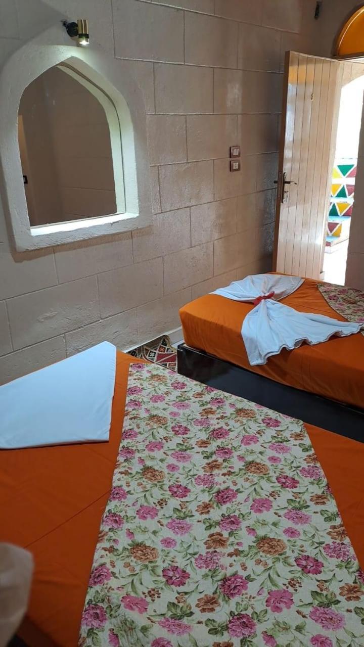 Queen House Assouan Extérieur photo